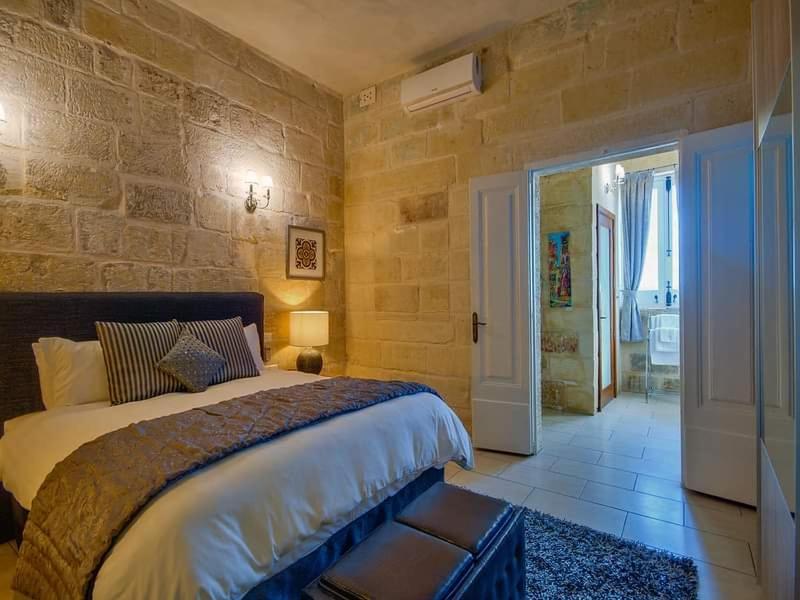 Julesy'S Bnb Hotel Cospicua ภายนอก รูปภาพ