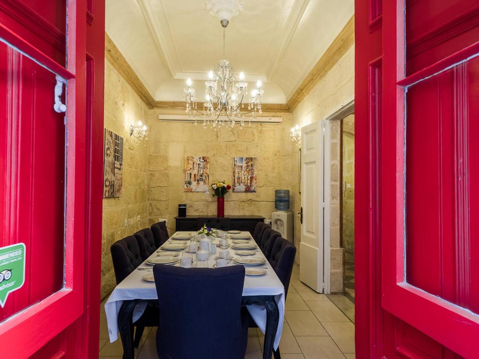 Julesy'S Bnb Hotel Cospicua ภายนอก รูปภาพ